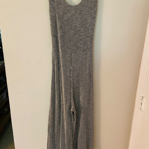 Caution to the wind jumpsuit - Picture 5 of 5